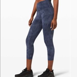 NWT Wunder Train Crop 21'' SZ8